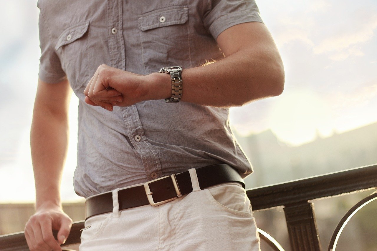 The Sparkle of Silver: Navigating Life with Mens Watches