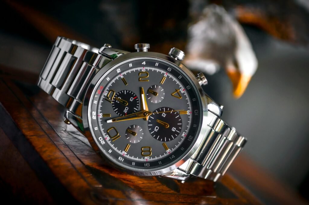 The Best Watches for Men Under a Hundred: A Subtle Elegance The Best Watches for Men Under a Hundred: A Subtle Elegance