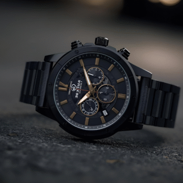 The Allure of Big Face Gold Watches for Men